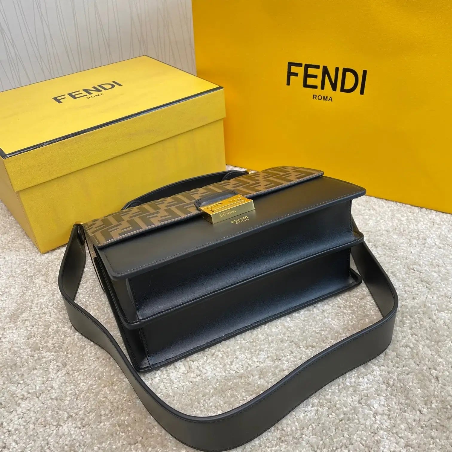 Fendi Tasche Kan U Shoulder Bag - Griserik