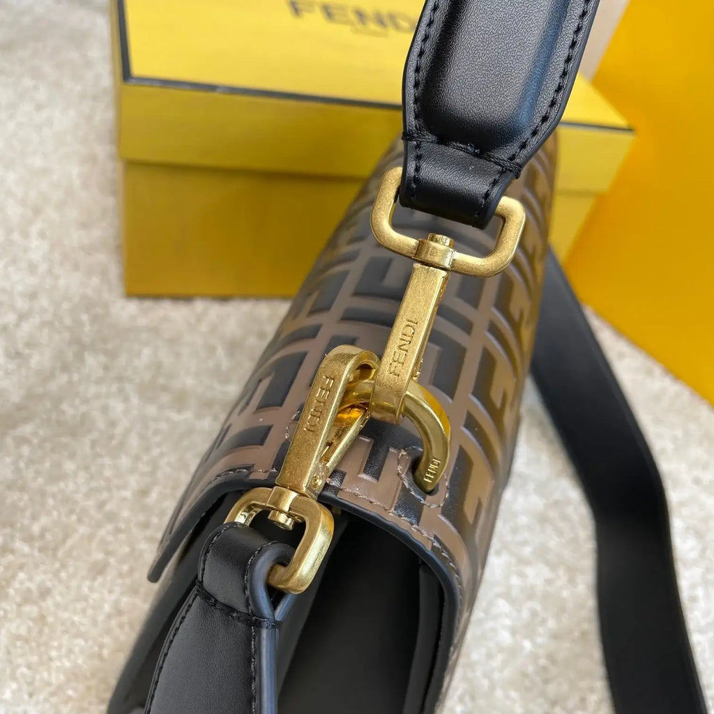 Fendi Tasche Kan U Shoulder Bag - Griserik