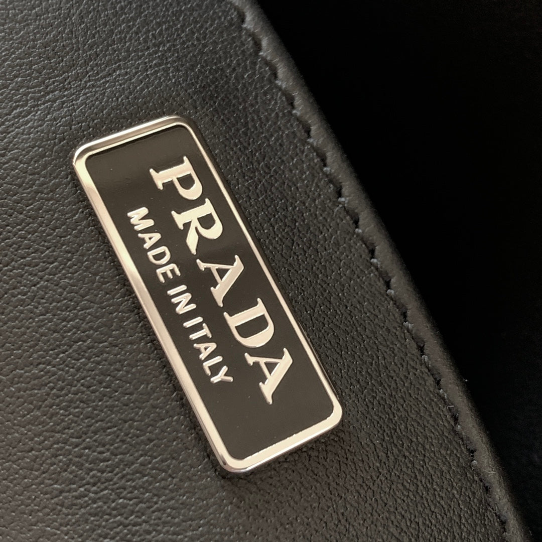 Prada Milano Flap Bag Brushed Leather 23cm - Griserik