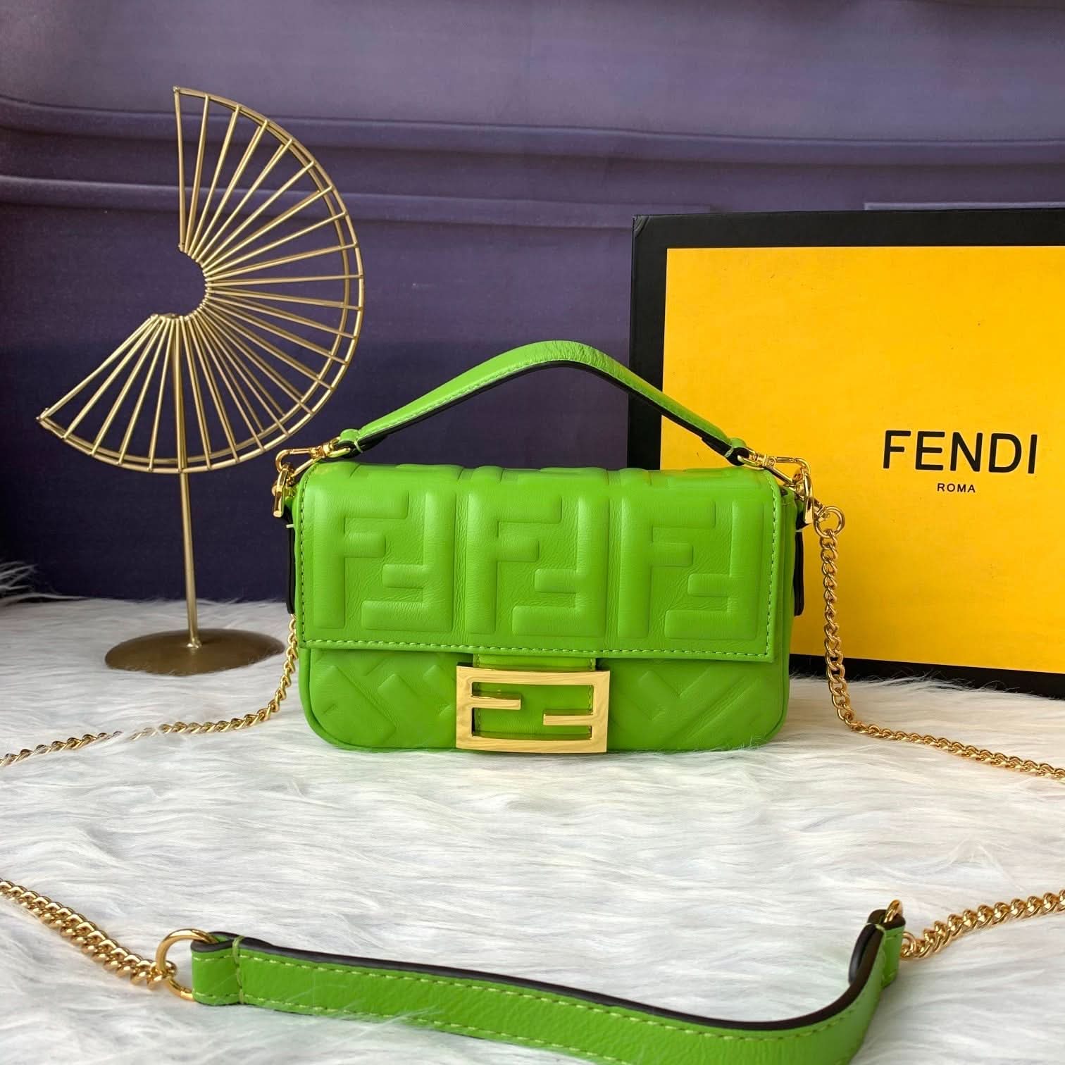 Fendi Baguette Mini Leather Crossbody Bag 19cm - Griserik