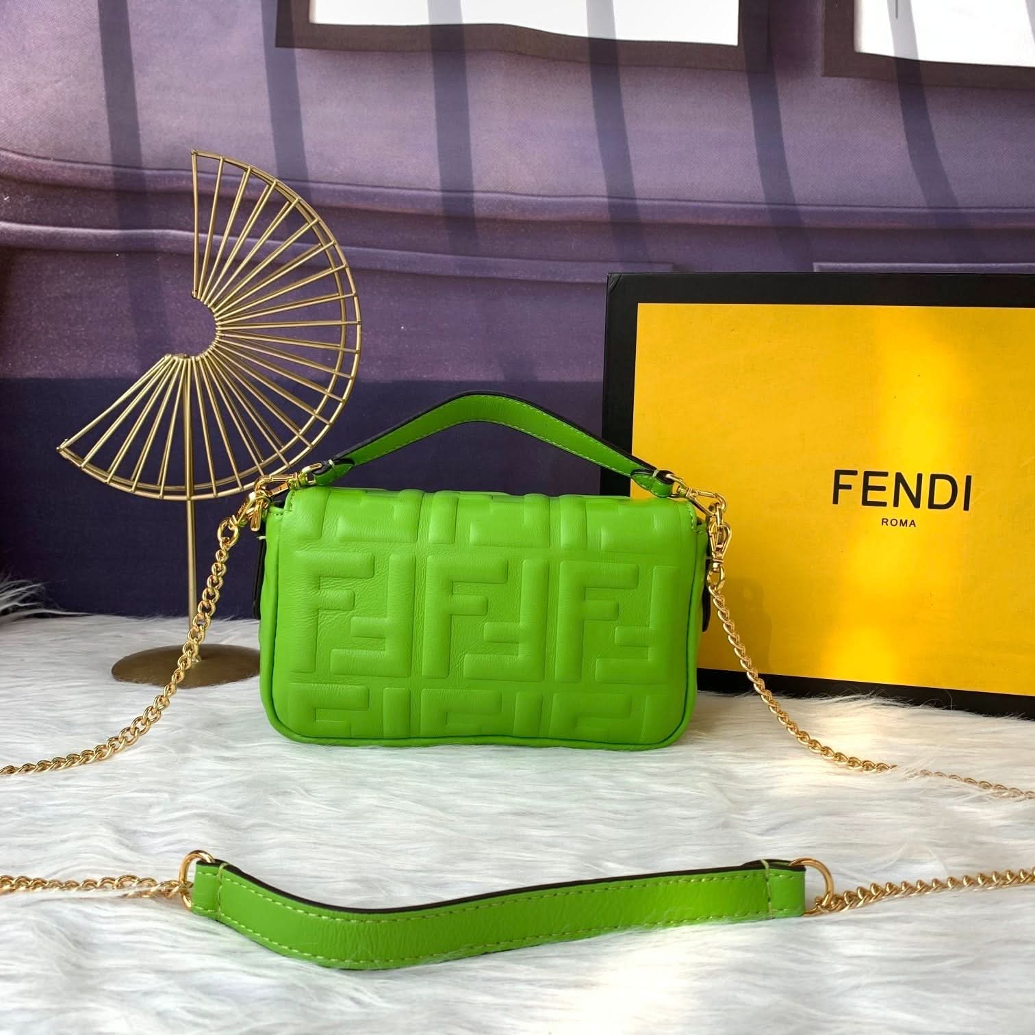Fendi Baguette Mini Leather Crossbody Bag 19cm - Griserik