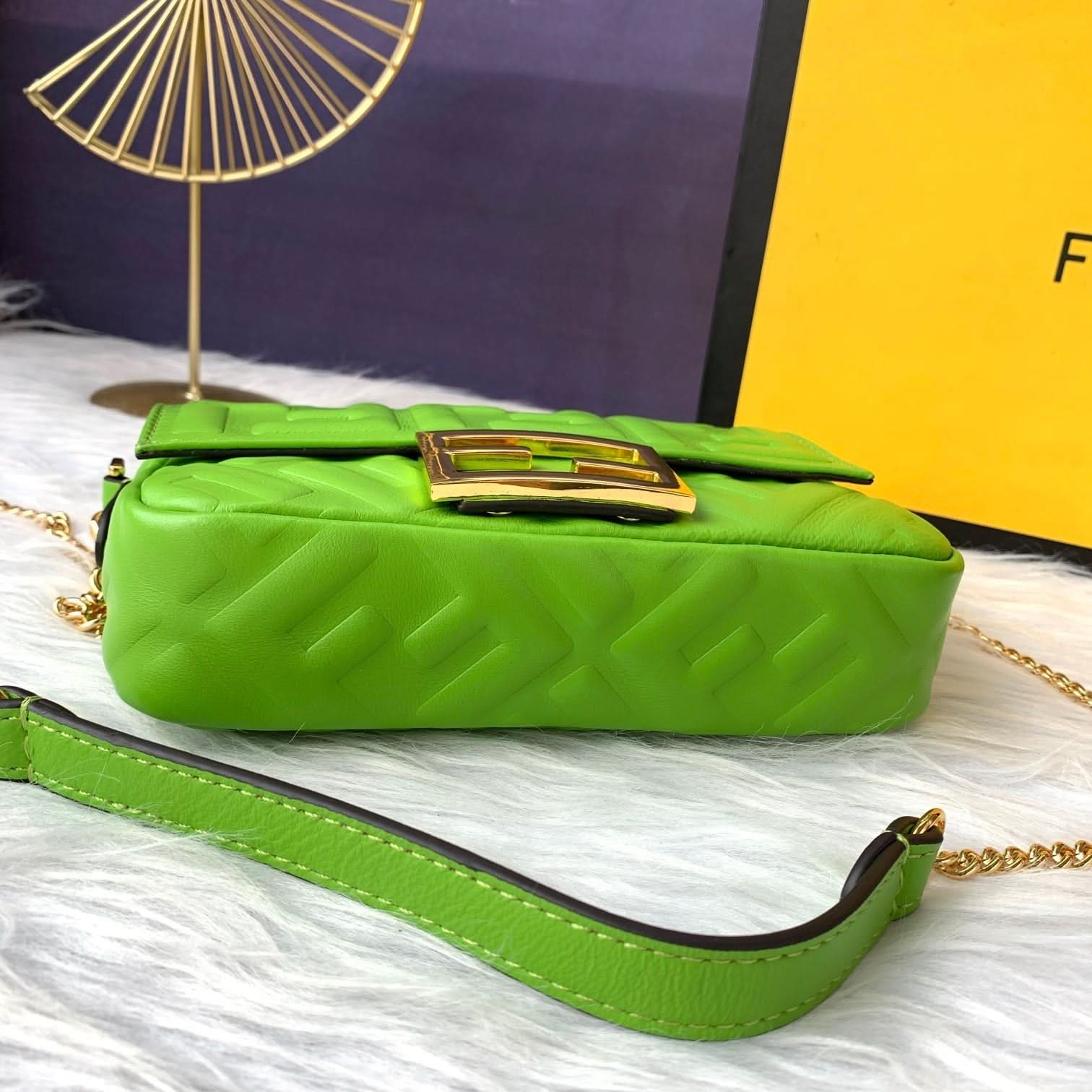 Fendi Baguette Mini Leather Crossbody Bag 19cm - Griserik