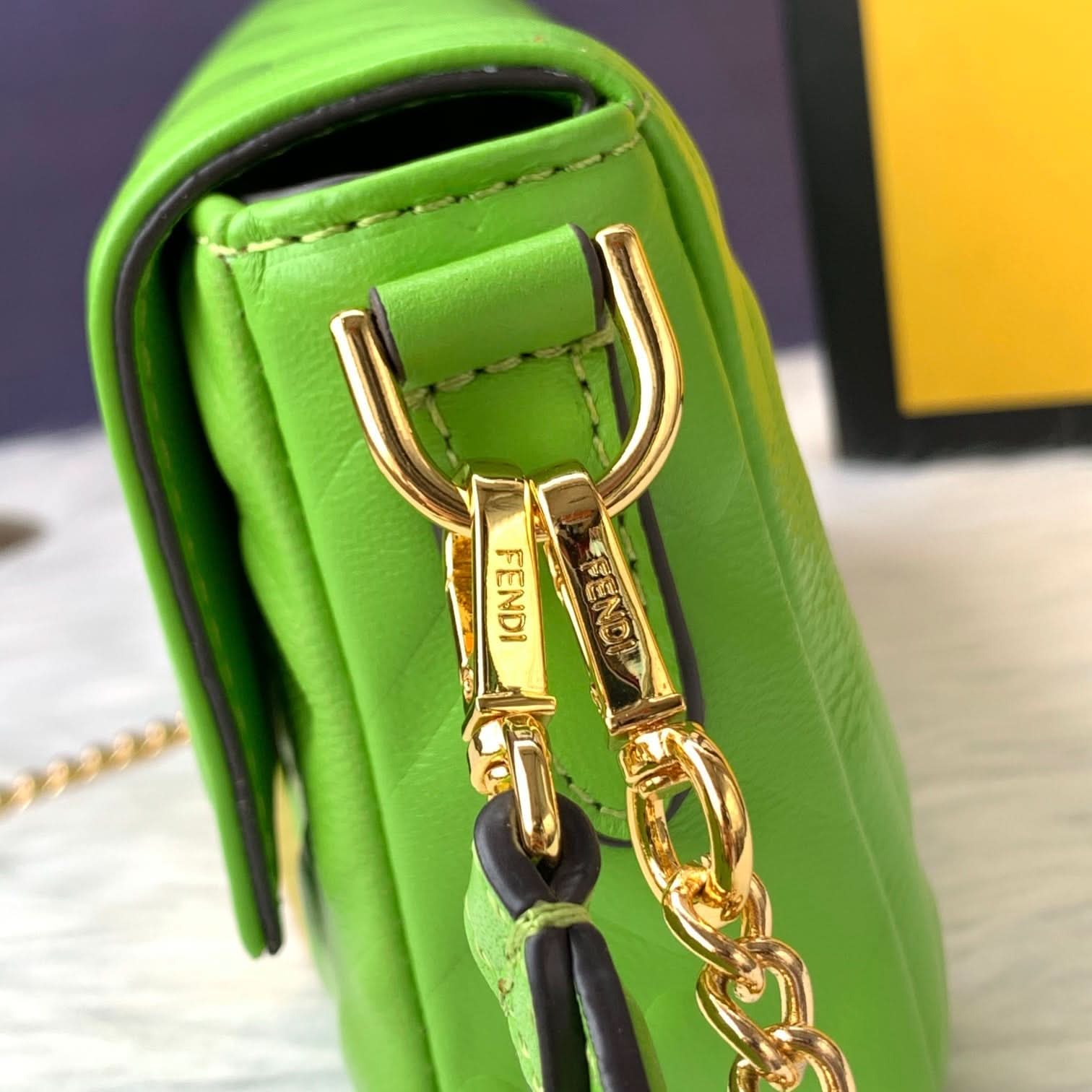 Fendi Baguette Mini Leather Crossbody Bag 19cm - Griserik