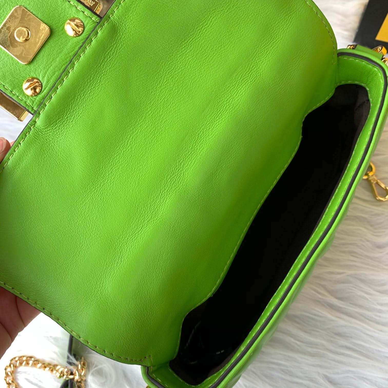 Fendi Baguette Mini Leather Crossbody Bag 19cm - Griserik