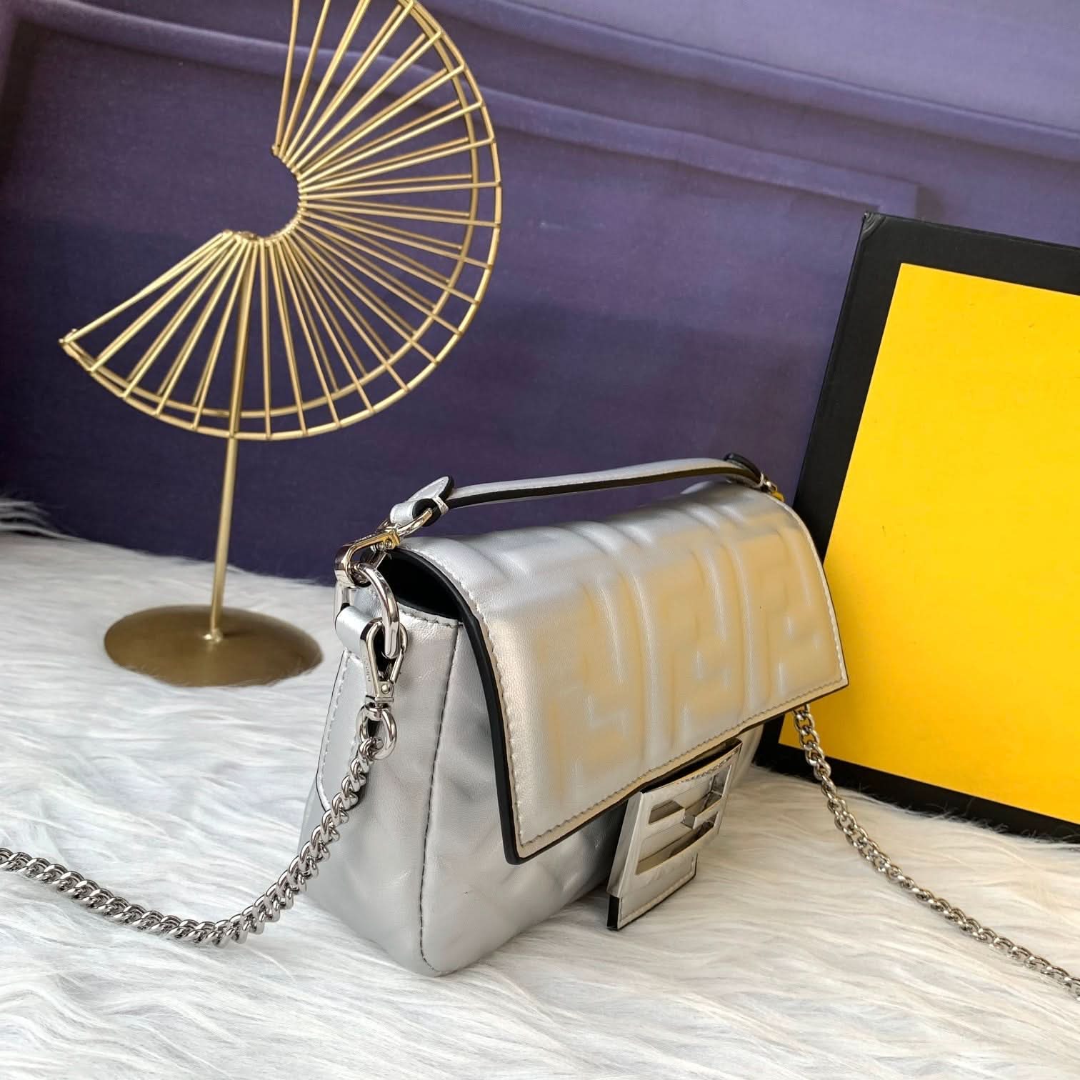 Fendi Baguette Mini Leather Crossbody Bag 19cm - Griserik