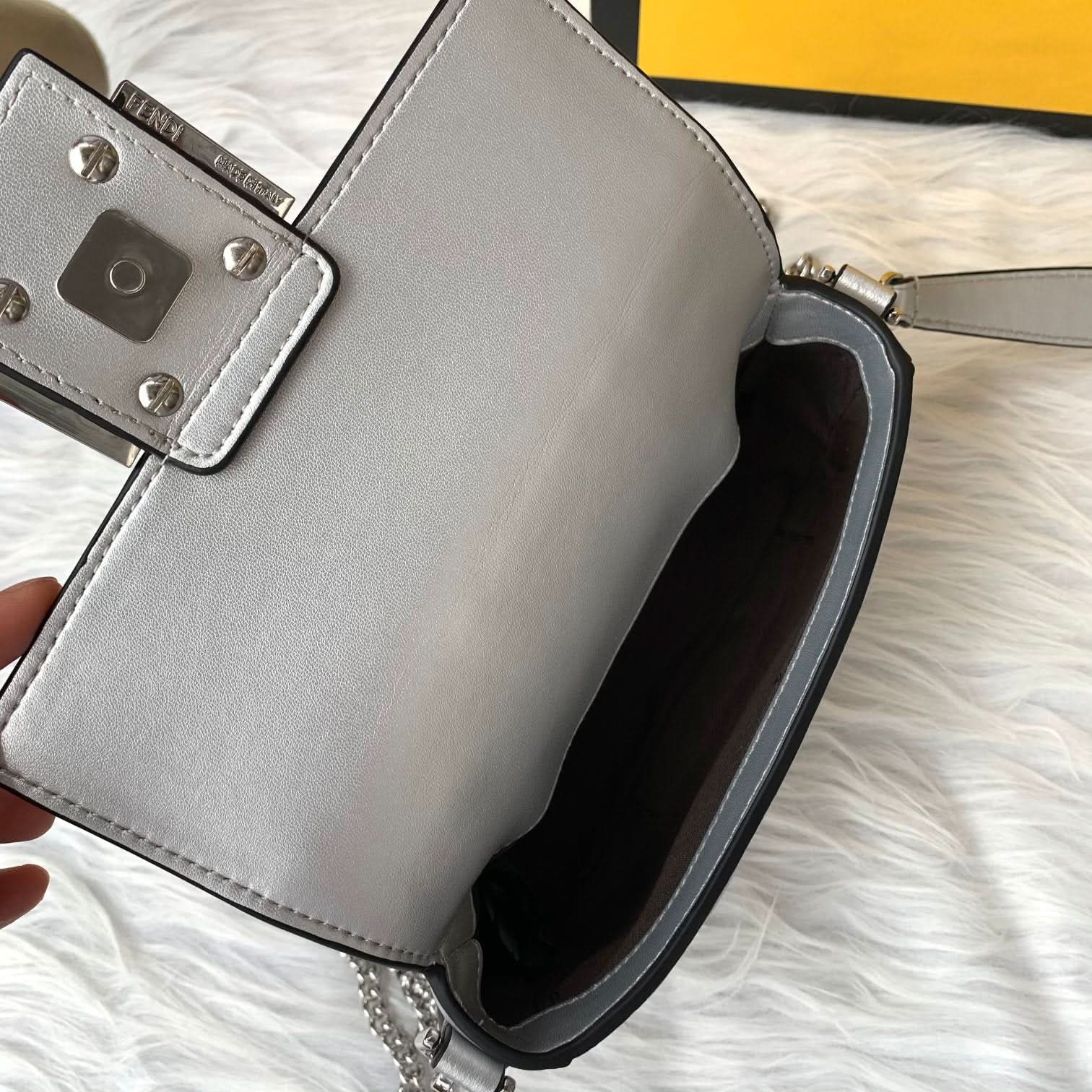 Fendi Baguette Mini Leather Crossbody Bag 19cm - Griserik