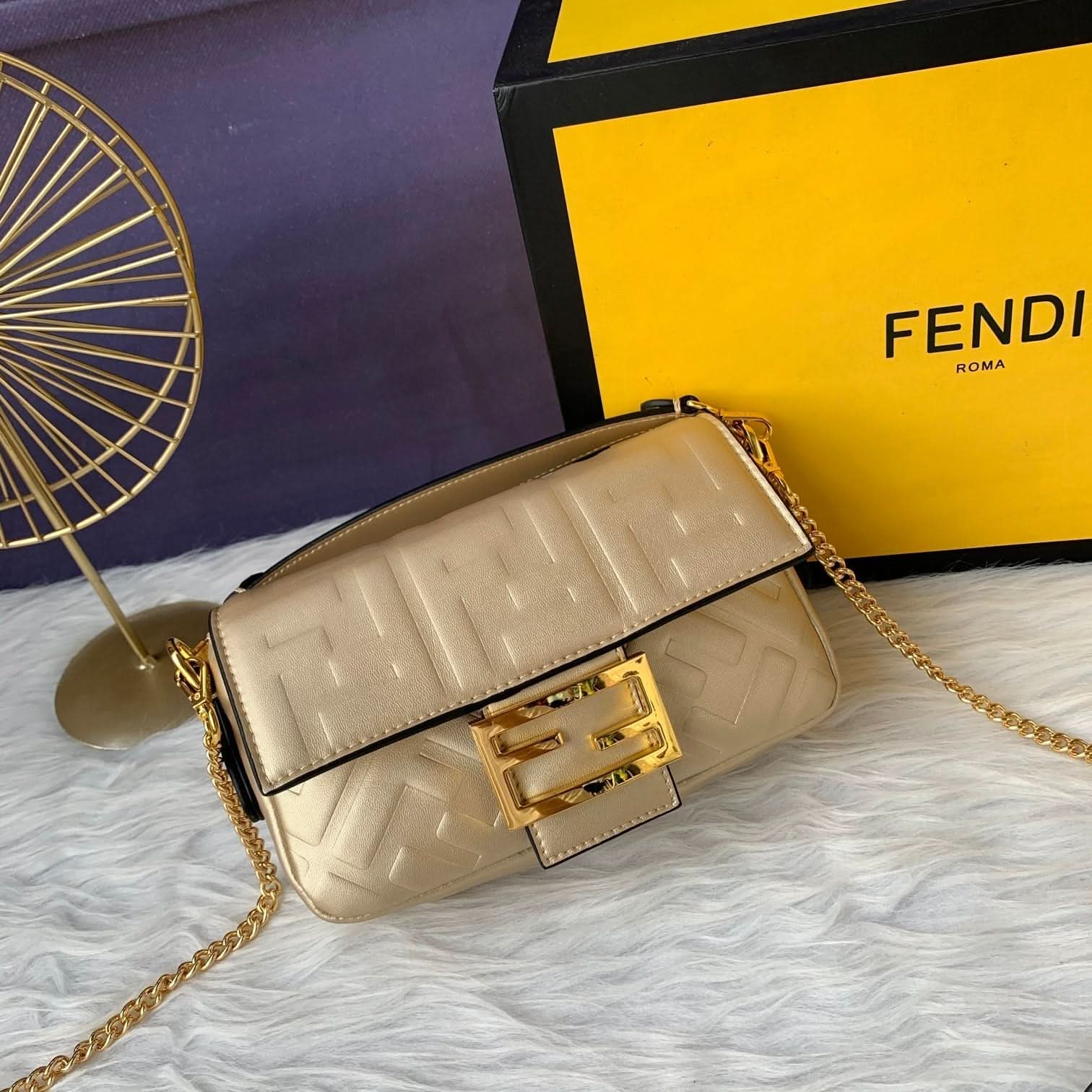 Fendi Baguette Mini Leather Crossbody Bag 19cm - Griserik
