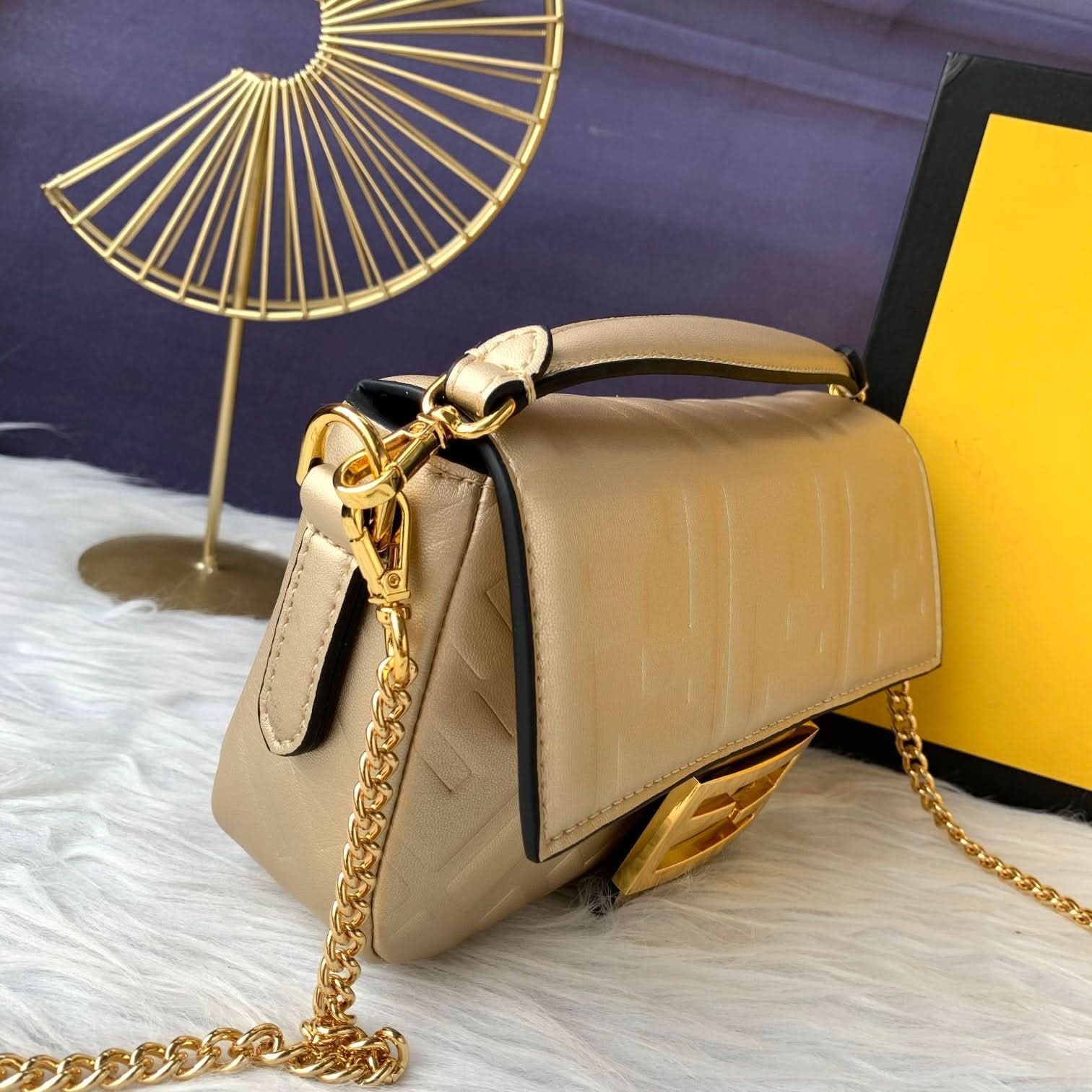 Fendi Baguette Mini Leather Crossbody Bag 19cm - Griserik