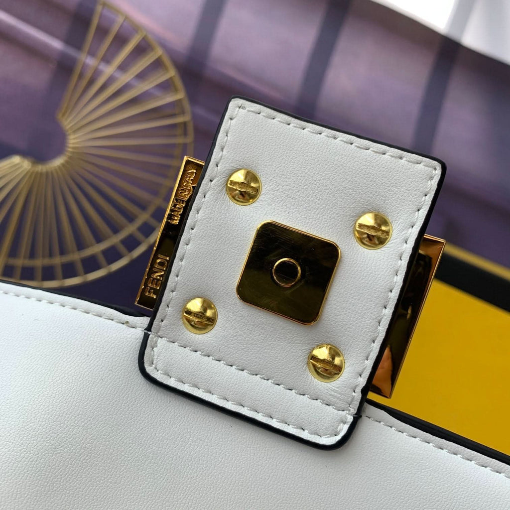 Fendi Baguette Mini Leather Crossbody Bag 19cm - Griserik