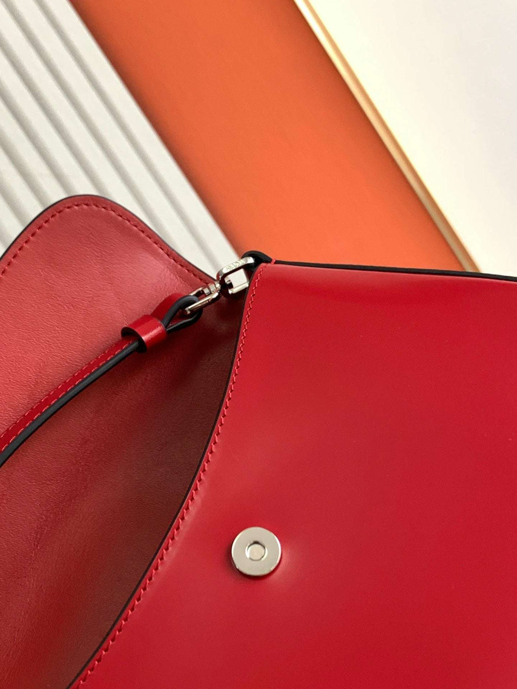 Prada Milano Flap Bag Brushed Leather 23cm - Griserik