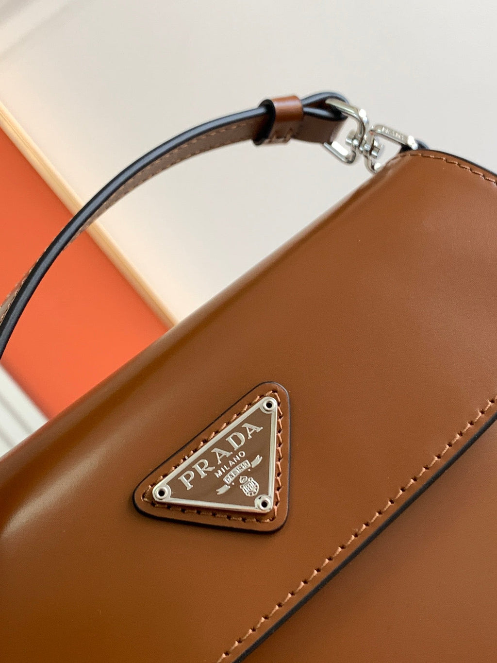 Prada Milano Flap Bag Brushed Leather 23cm - Griserik