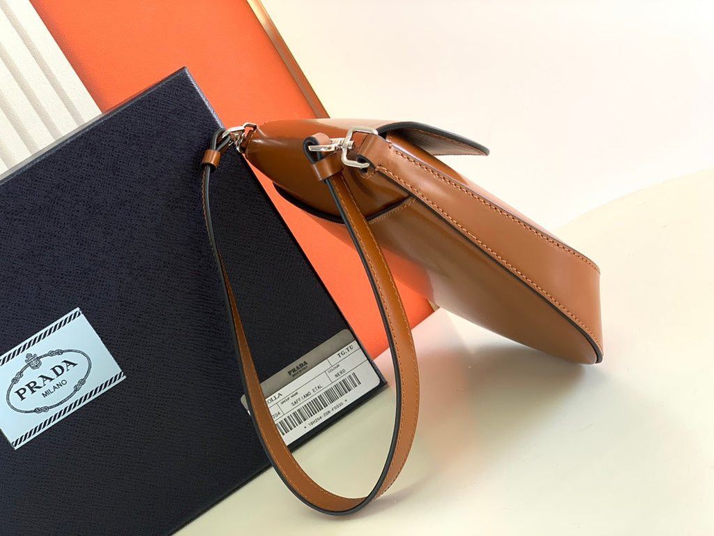 Prada Milano Flap Bag Brushed Leather 23cm - Griserik