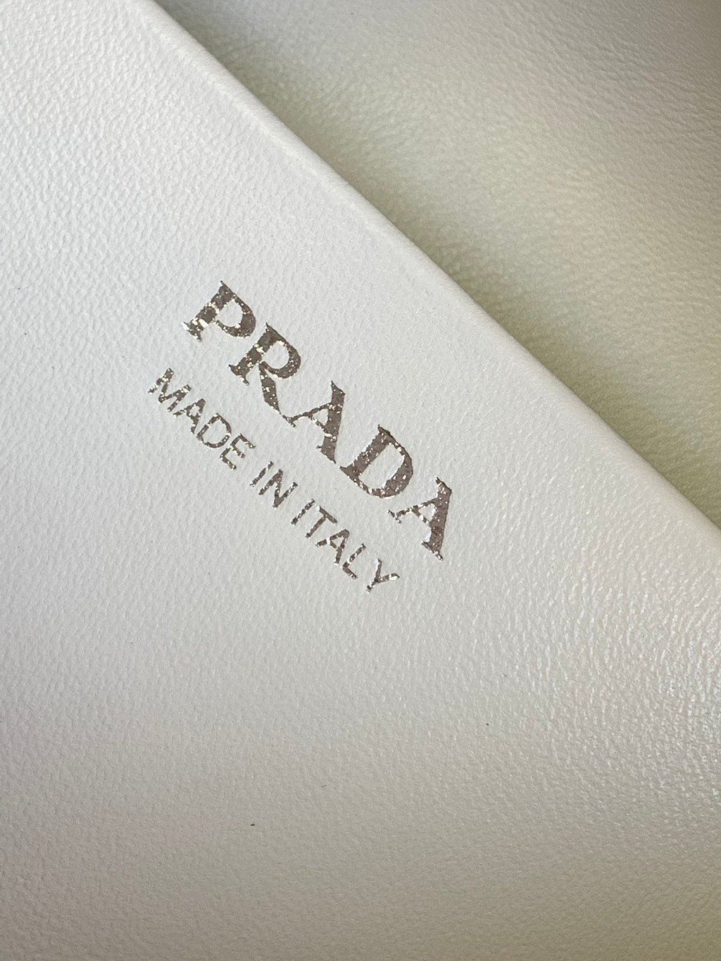 Prada Supernova Tote Bag Brushed Leather 25 - Griserik