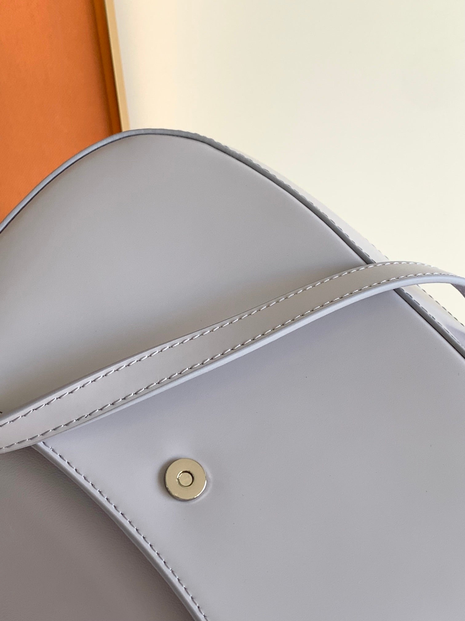 Prada Milano Flap Bag Brushed Leather 23cm - Griserik