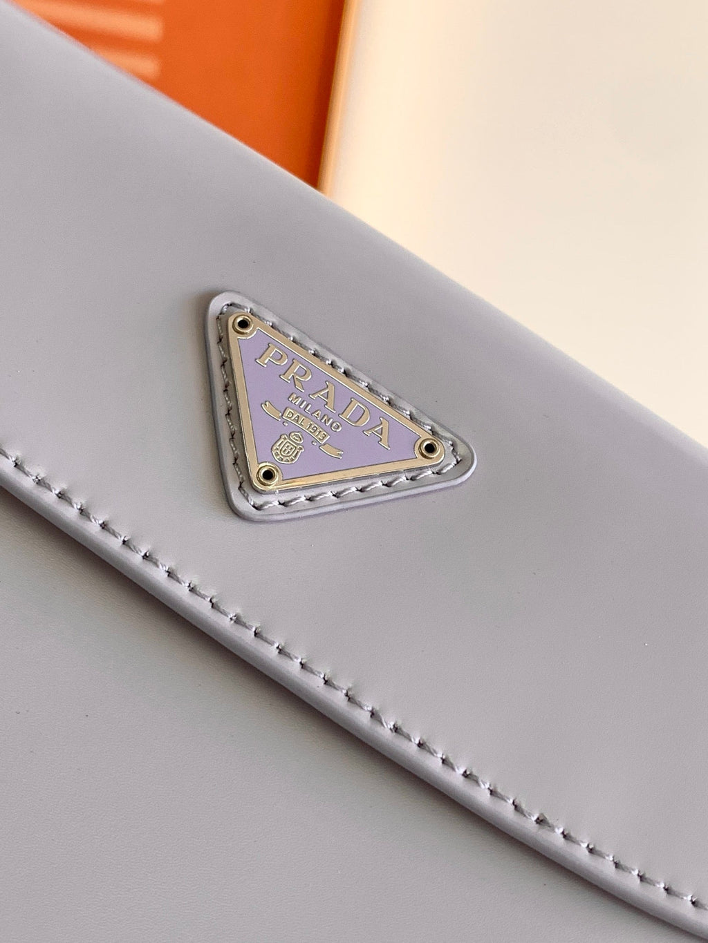 Prada Milano Flap Bag Brushed Leather 23cm - Griserik