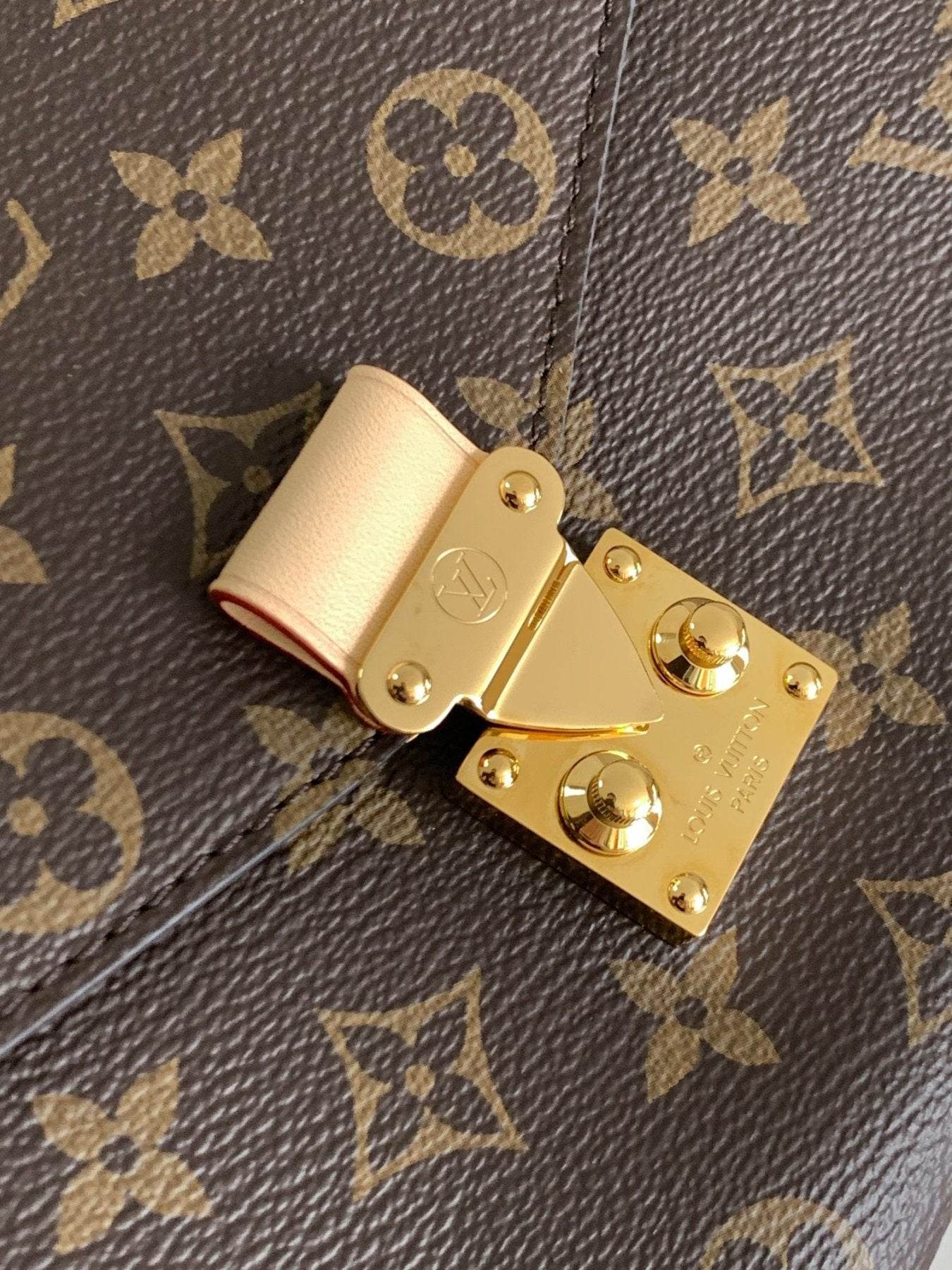 Louis Vuitton Pochette Métis - My Store