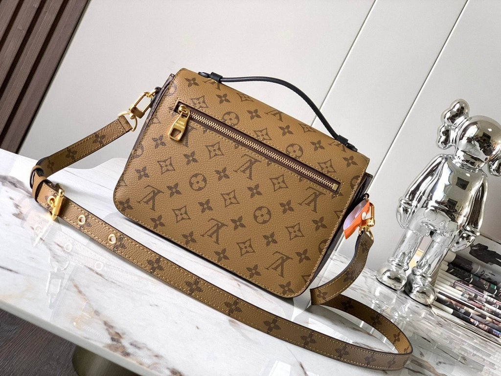 Louis Vuitton Pochette Métis - My Store