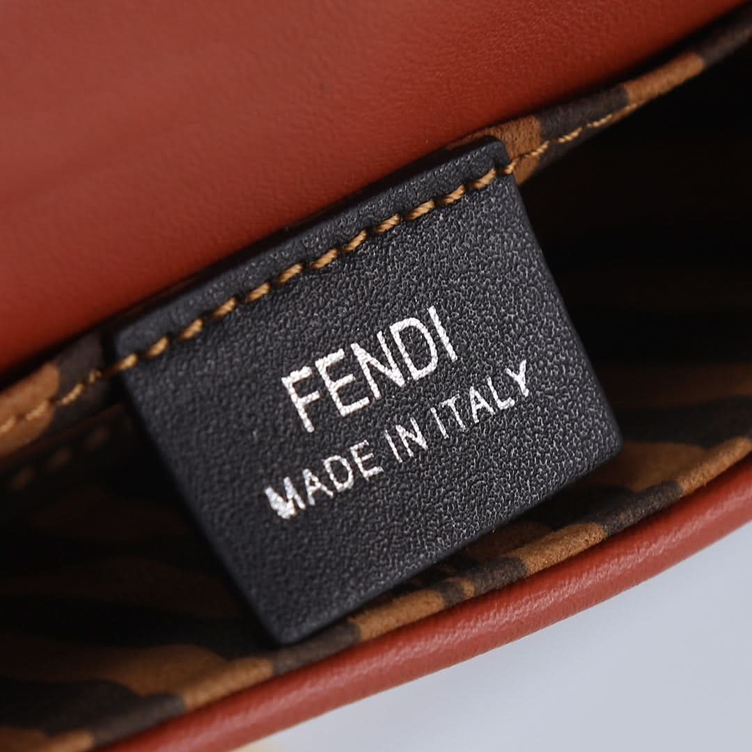 Fendi Baguette Nano Bag 11cm - Griserik