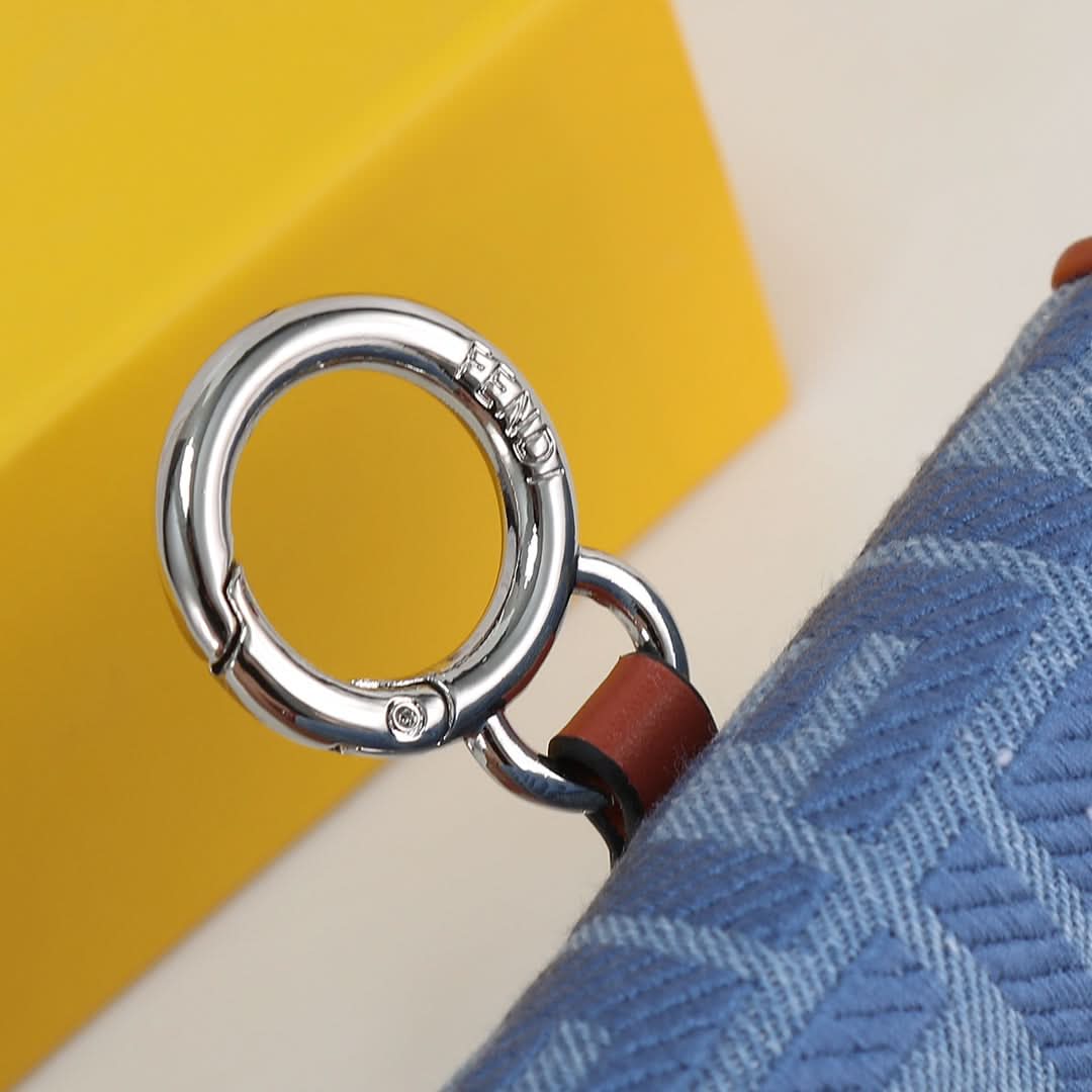 Fendi Baguette Nano Bag 11cm - Griserik