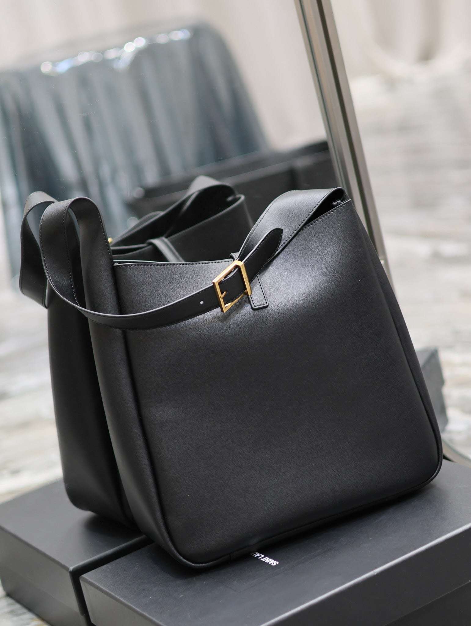 Ysl Saint Laurent LE 5A7 Hobo Bag Vintage Black Leather - Griserik