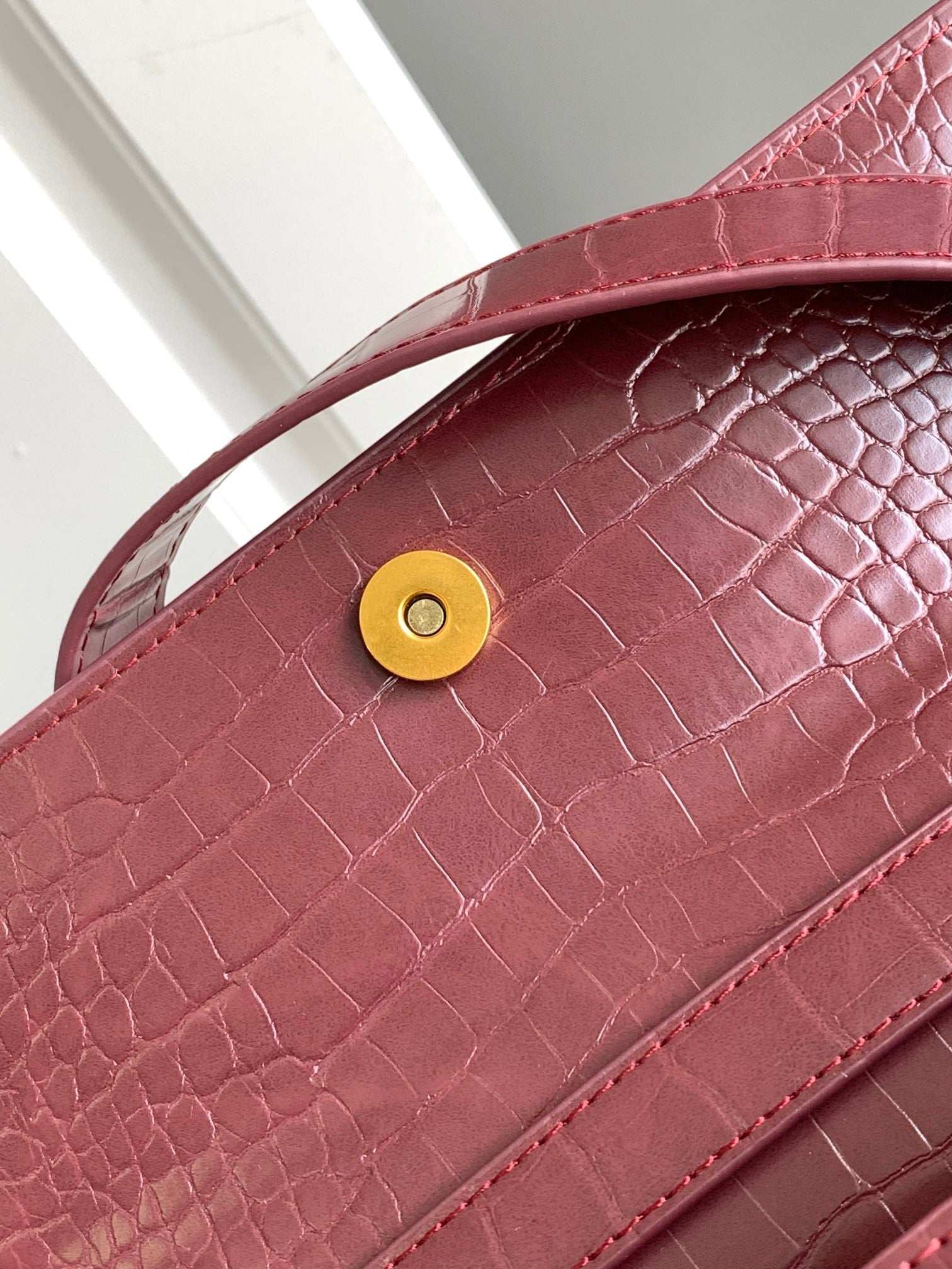 Valentino Garavani VSLING Small Leather Top Handle Bag - Griserik