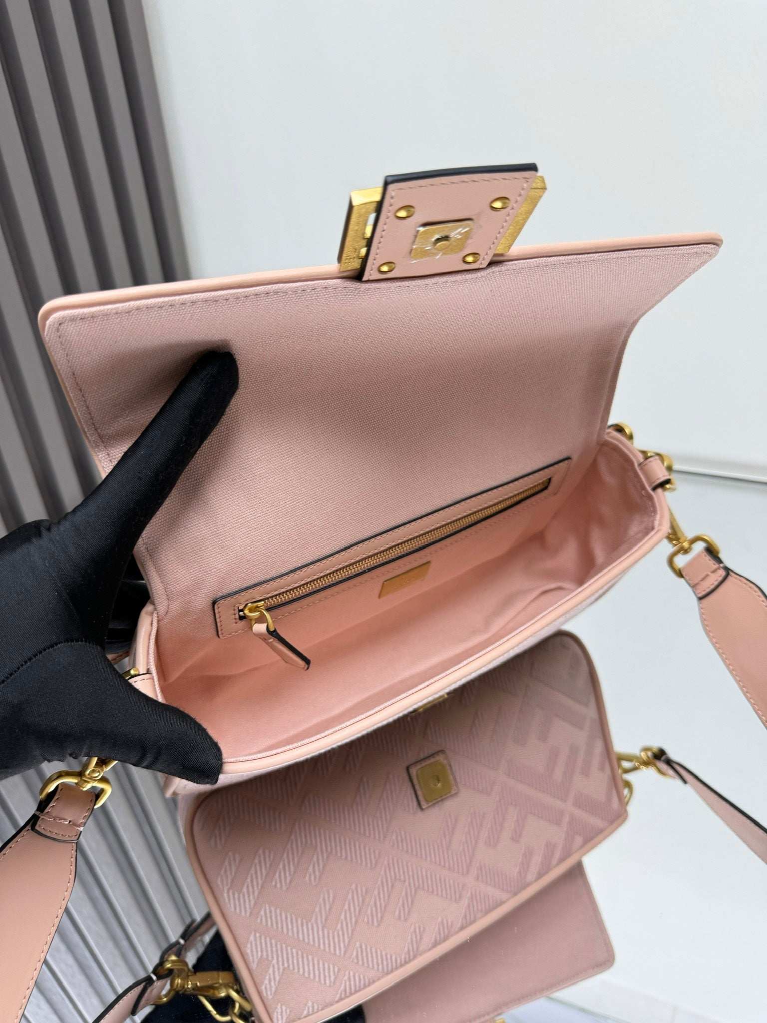 Fendi Baguette Crossbody Canvas Bag - Griserik