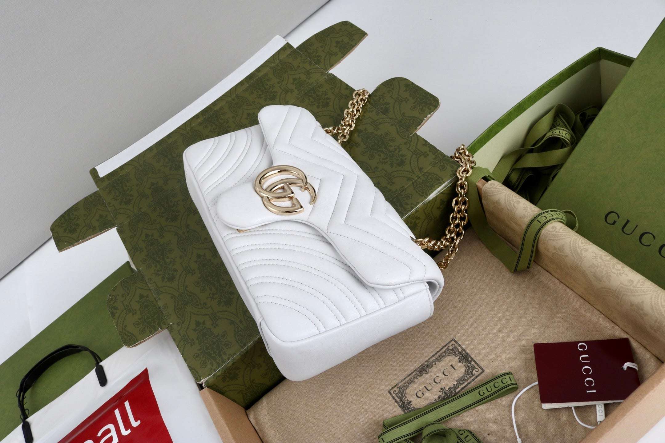 Gucci GG Marmont Shoulder Bag white - Griserik