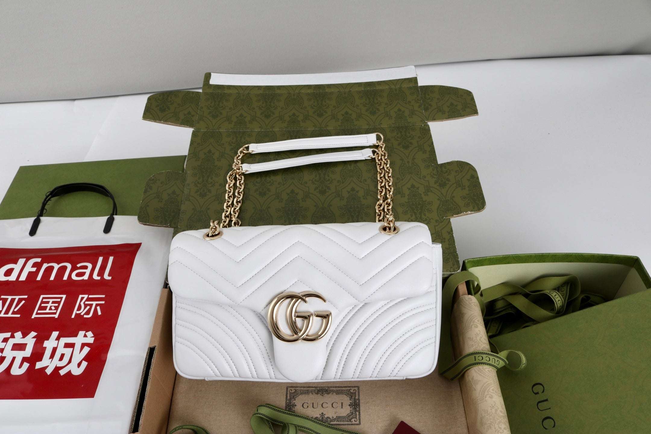 Gucci GG Marmont Shoulder Bag white - Griserik