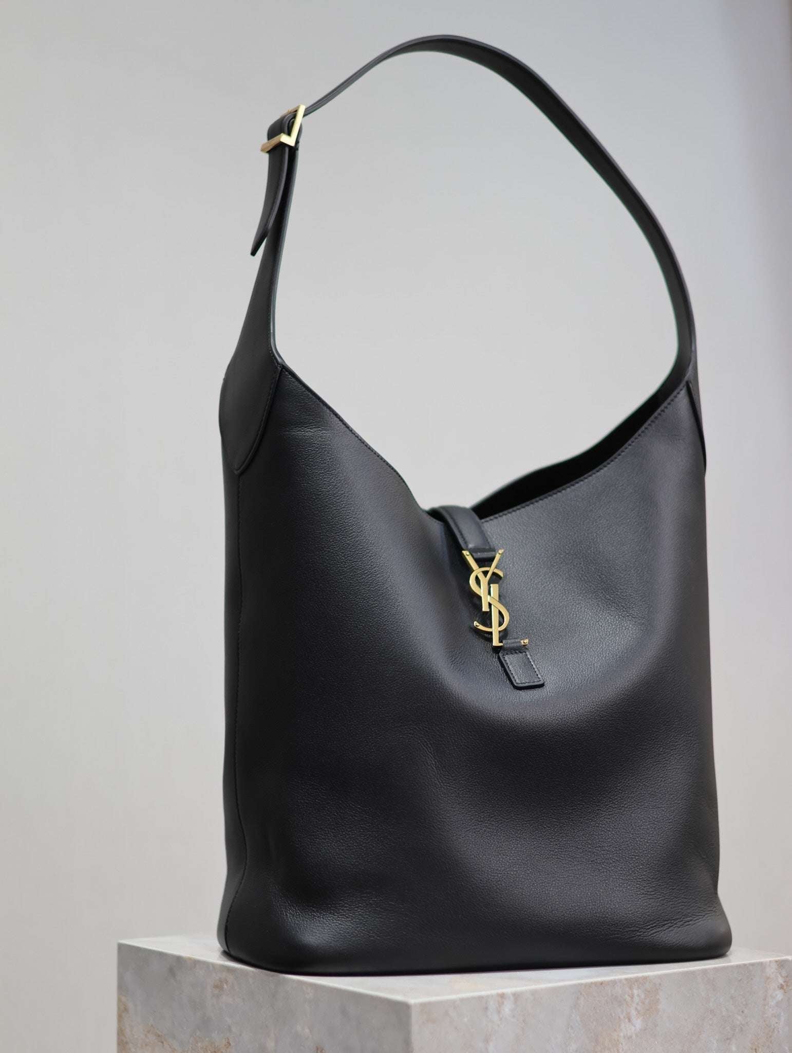 Ysl Saint Laurent LE 5A7 Hobo Bag Vintage Black Leather - Griserik