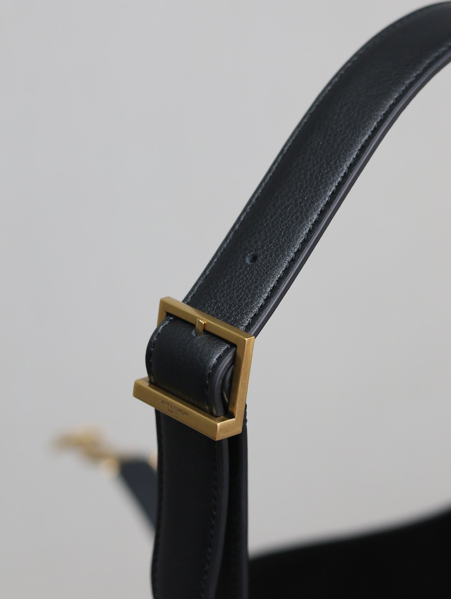 Ysl Saint Laurent LE 5A7 Hobo Bag Vintage Black Leather - Griserik