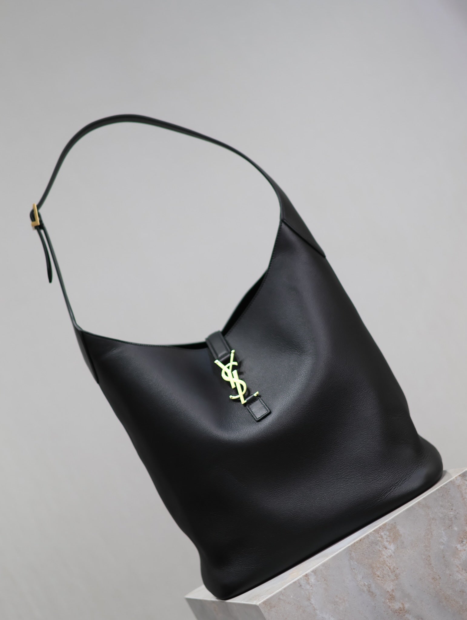 Ysl Saint Laurent LE 5A7 Hobo Bag Vintage Black Leather - Griserik