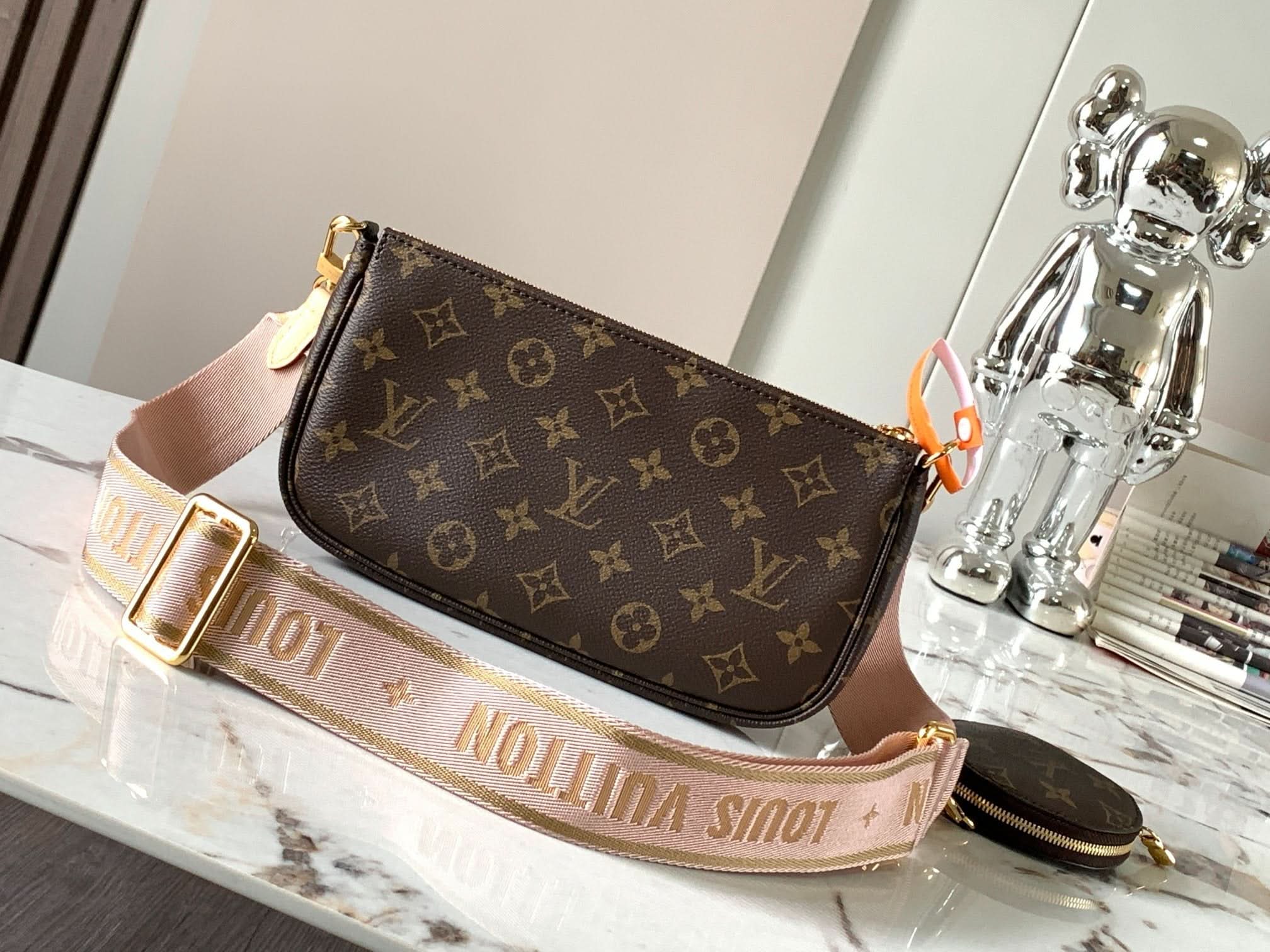Lv Louis Vuitton Multi Pochette in Monogram Canvas - Griserik