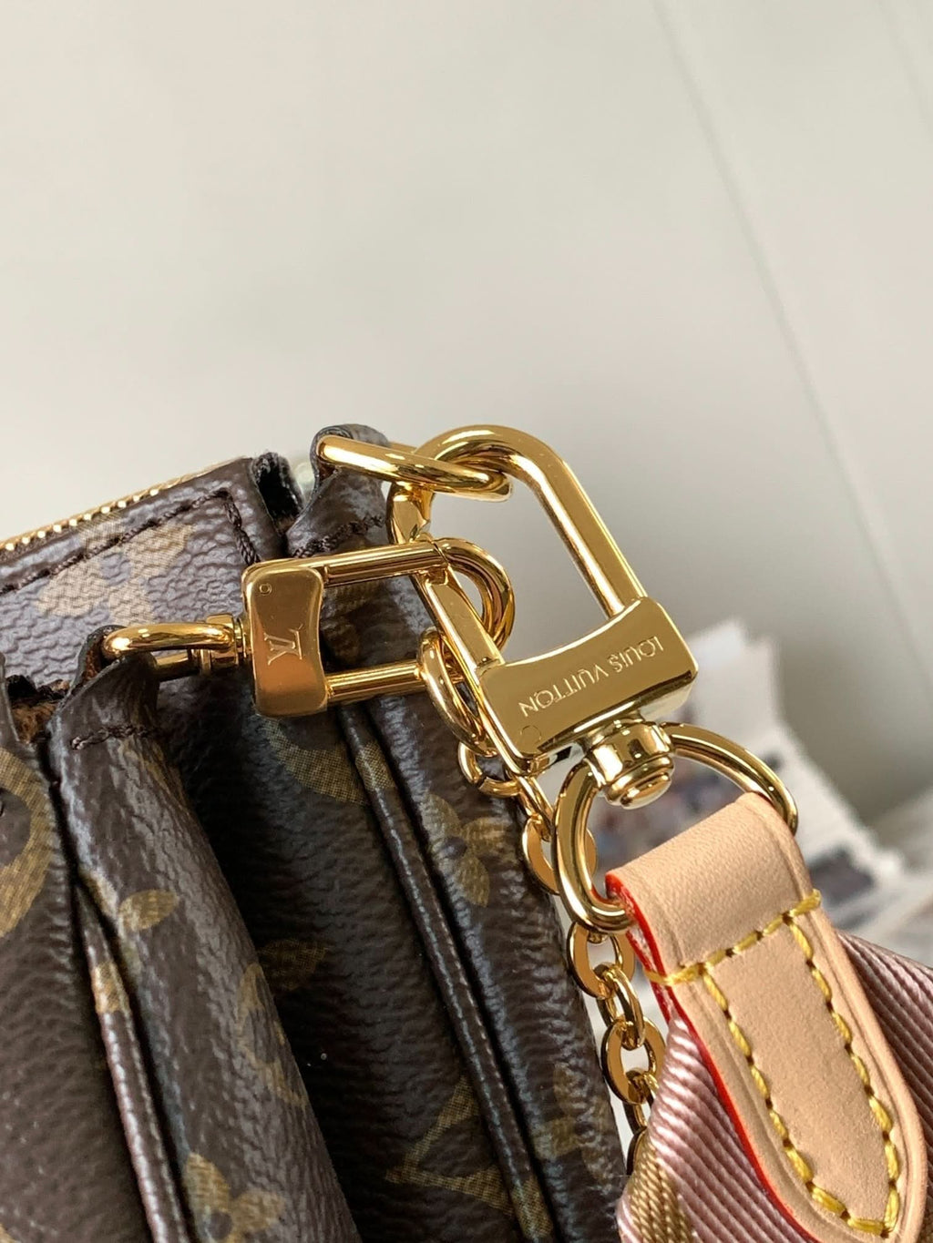 Lv Louis Vuitton Multi Pochette in Monogram Canvas - Griserik