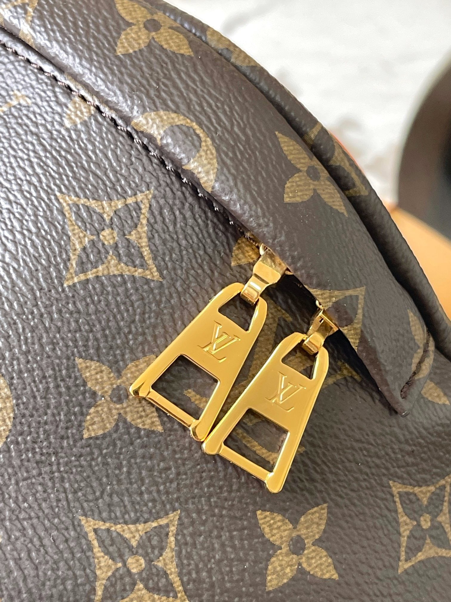 Lv Louis Vuitton Bumbag Noir in Monogram Canvas - Griserik